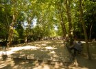 Paříž - květen 2012  Lucemburské zahrady - místa vyhrazená pro petanque : architektura, hřiště, park