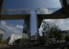 Paříž - květen 2012  administrativní komplex u parku Andre Citroena : architektura, předměty, sklo