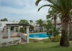 Španělsko, Andalusie, Mojácar 2017  místní obyvatel Miquel nás pozval do svého domčeku, který je součástí dalších 51 domů se společným luxusním zázemím : architektura, bazén